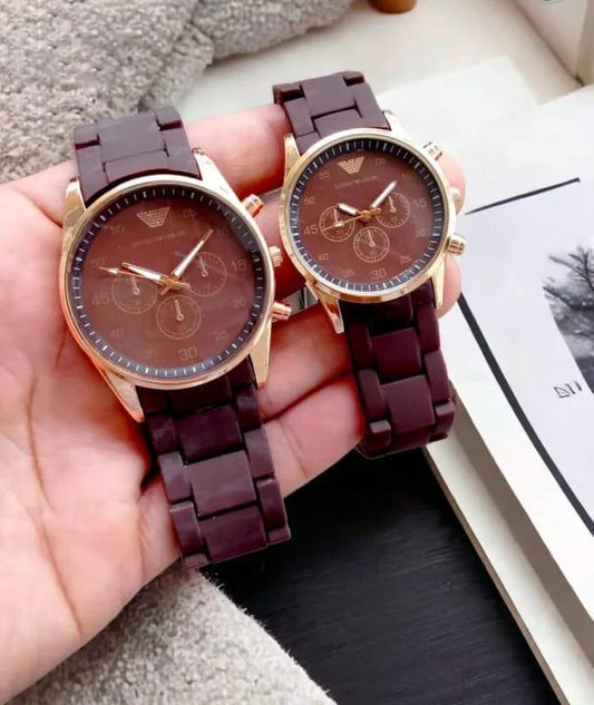 Elegant Couple Watch Set | Matching Menβs & Womenβs Wristwatches | Stylish Analog Timepieces for Couples β 2 Pc Gift Set black colour